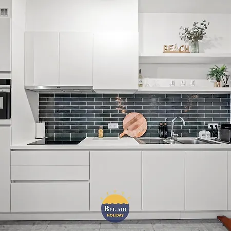 Recently Renovated Newly Built Ground Floor T63 公寓 *