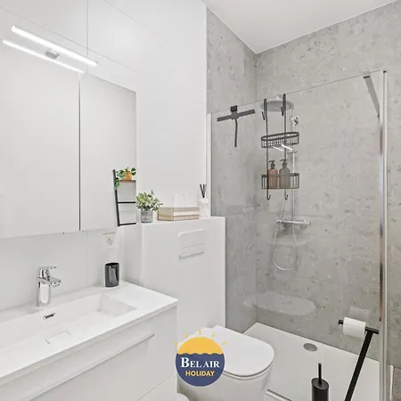 Recently Renovated Newly Built Ground Floor T63 公寓 *