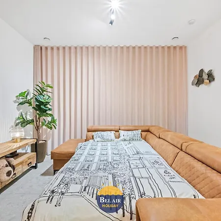 Recently Renovated Newly Built Ground Floor T63 公寓